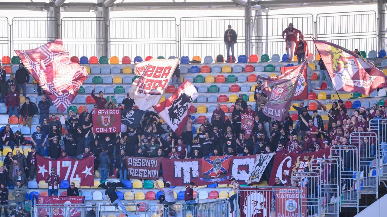 La Reggiana si illude ma il Frosinone pareggia nel recupero