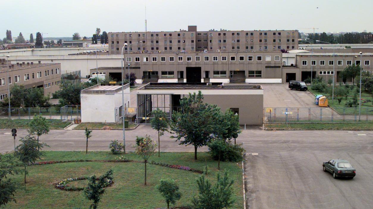 Una veduta aerea del carcere Sant'Anna di Modena