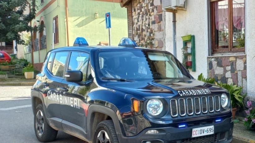 Rapina in un panificio: due uomini armati si fanno consegnare l’incasso e fuggono