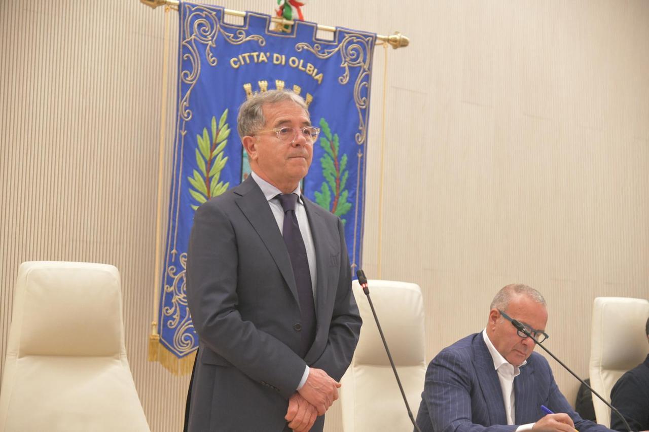 
	Il sindaco di Olbia Settimo Nizzi

