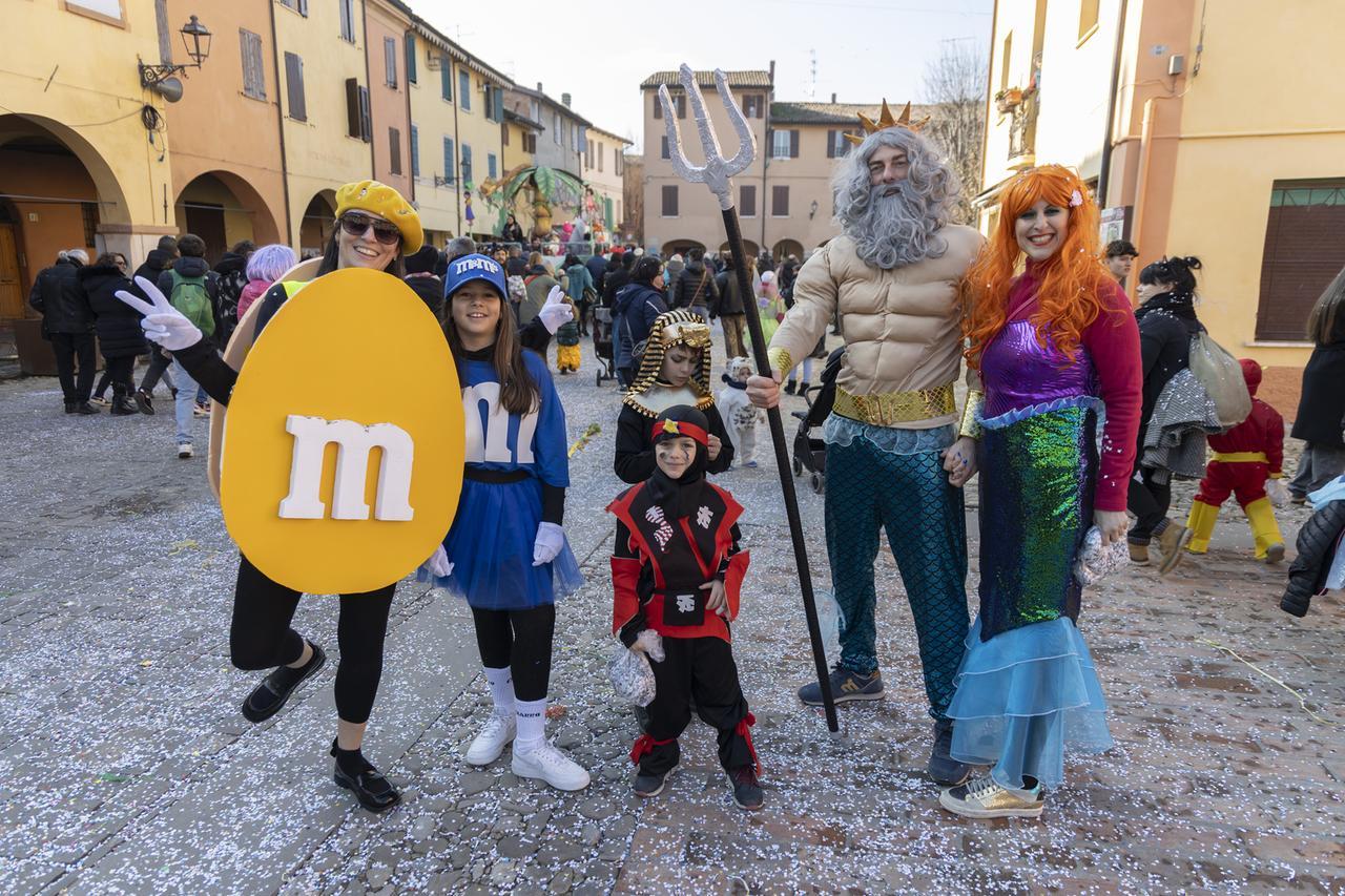 
	Costumi di Carnevale tra tradizione e originalit&agrave; a Nonantola

