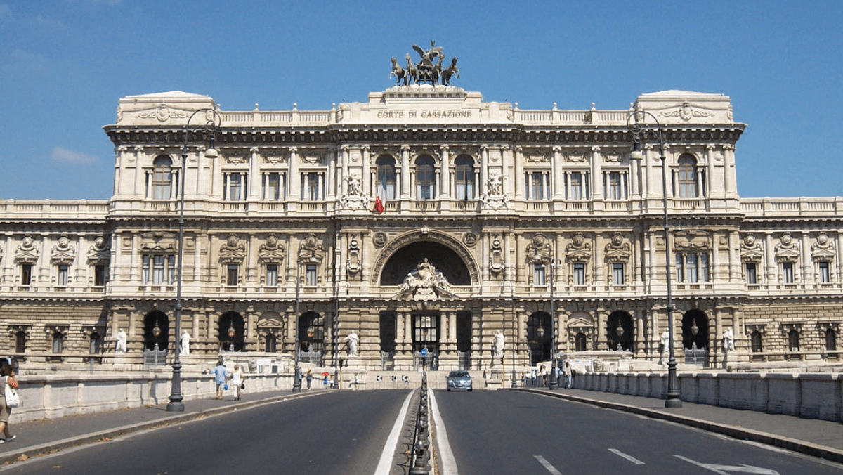 Sparò alla moglie incinta che perse il bambino: 36enne torna in libertà