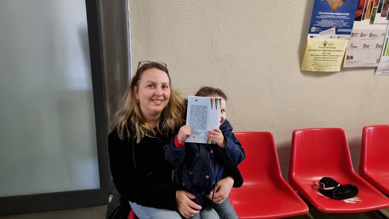 Ferrara, nuova vita per i libri usati: «Romanzi gratis, vanno a ruba»