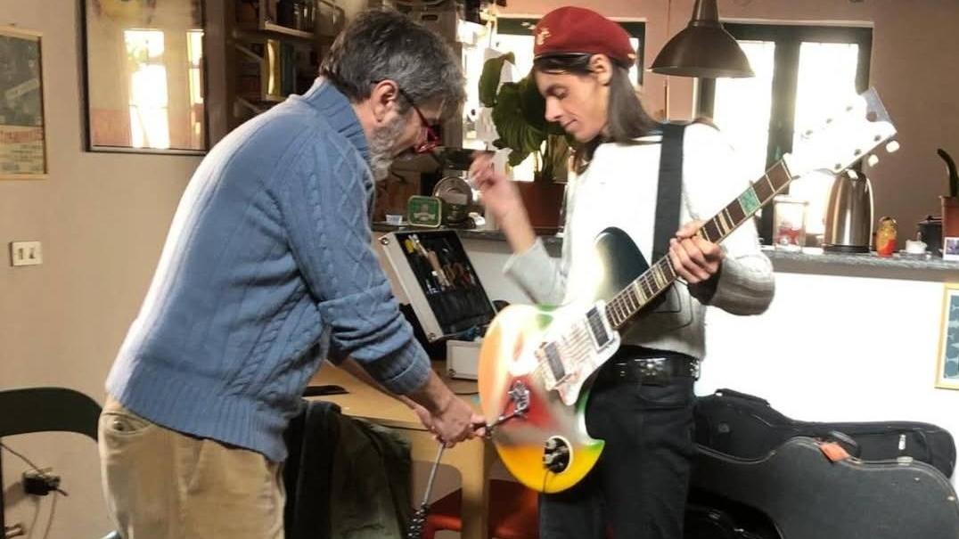 Il dottor Ballestri con Lucio Corsi