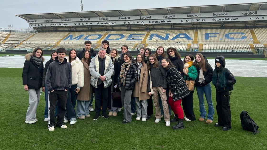 Il presidente Rivetti con i ragazzi della 5AL