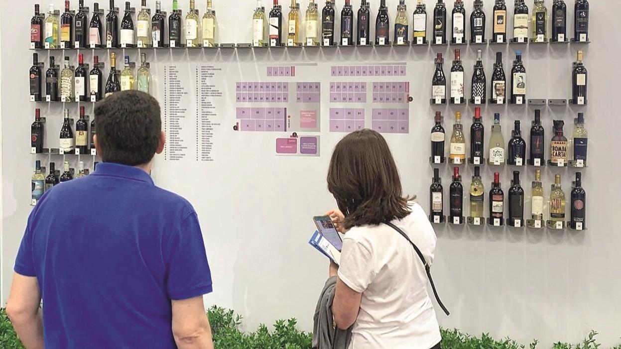 Etichette “allarmistiche” sui vini: «Un danno per la filiera»