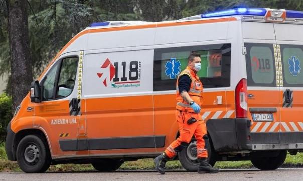 
	Un'ambulanza (foto d'archivio)

