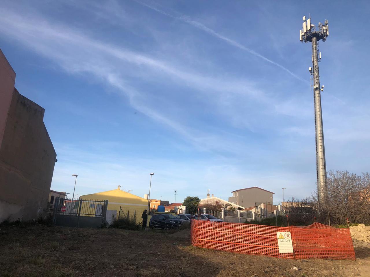 Antenna telefonica alta 30 metri, a Sorso esplode la polemica