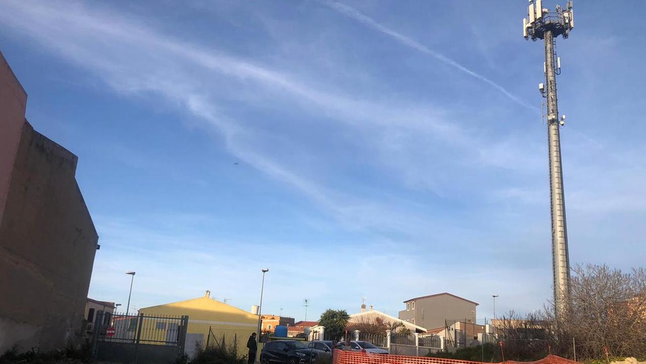 Antenna telefonica alta 30 metri, a Sorso esplode la polemica