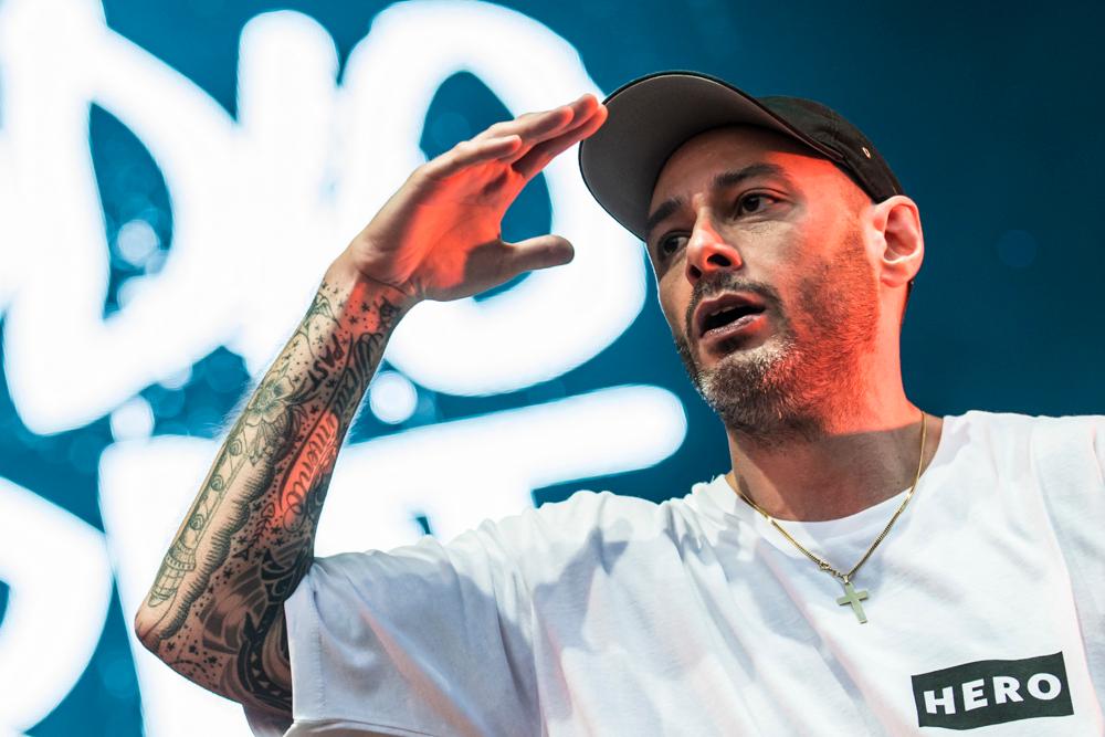 Tre tappe in Toscana per Fabri Fibra: i biglietti e dove vederlo