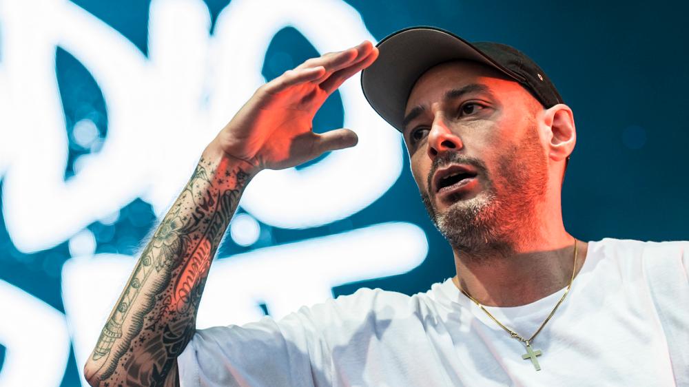 Tre tappe in Toscana per Fabri Fibra: i biglietti e dove vederlo