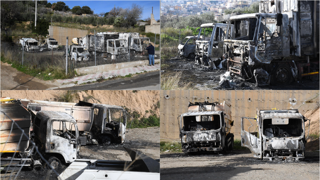 Gli autocompattatori bruciati <em>(foto Massimo Locci)</em>