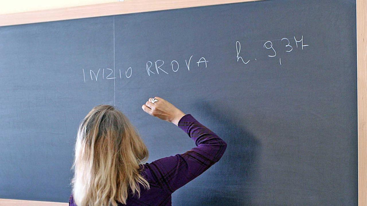 Una profesoressa in classe