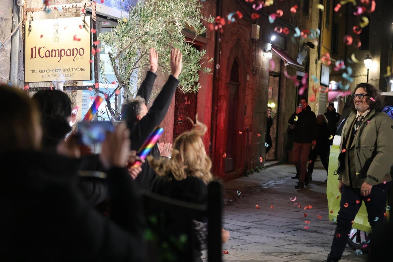 
	Alessandro Borghese arriva al Campano in festa per la vittoria (foto Stick)

