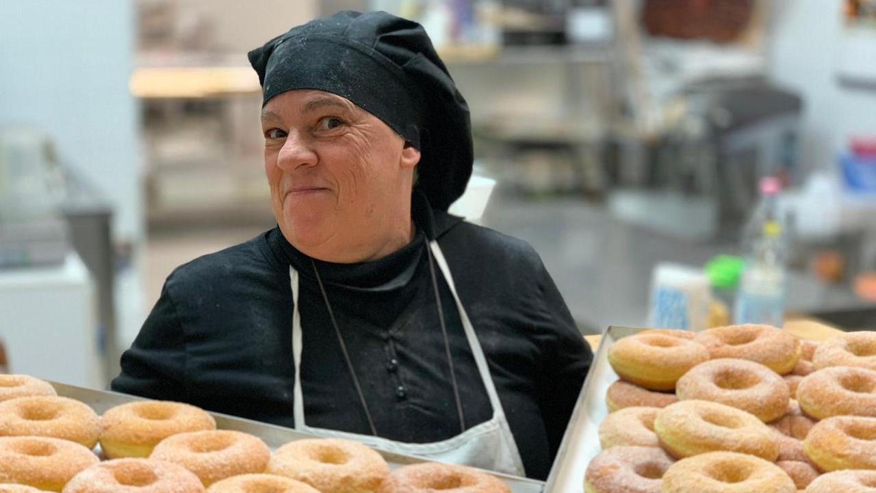 Di madre in figlia: frisjioli leti e acciuleddi, un’arte antica