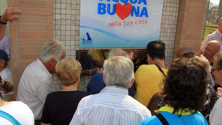 Valdinievole, grazie ai fontanelli d’acqua evitato l’utilizzo di 4 milioni di bottiglie