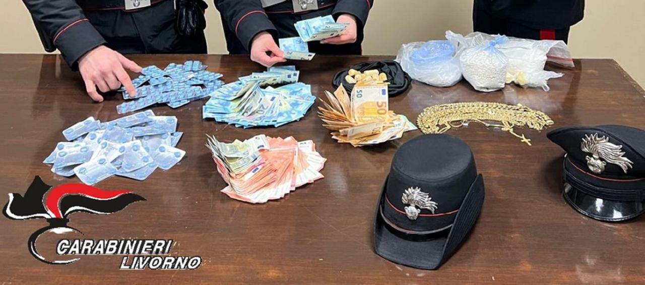 
	Il sequestro dei carabinieri dopo l'arresto


