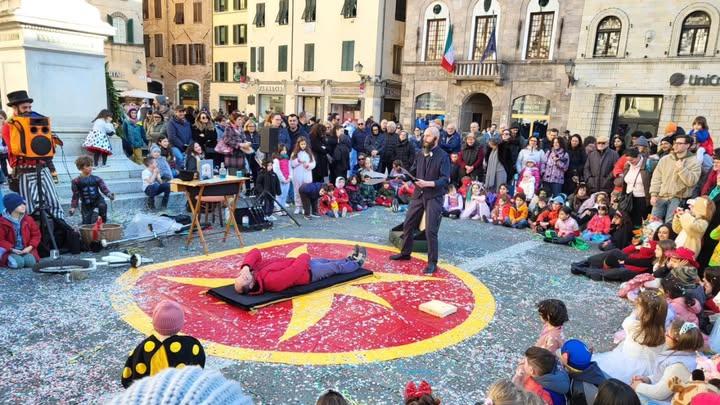 Lucca, salta per pioggia il veglione in piazza San Michele