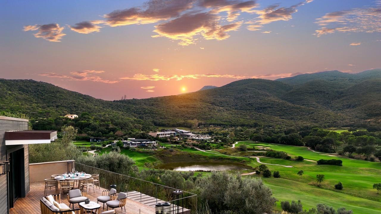 La vista da una terrazza delle ville<br />
