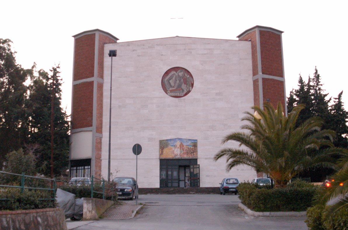 Il piazzale dove sono state trovate le due donne