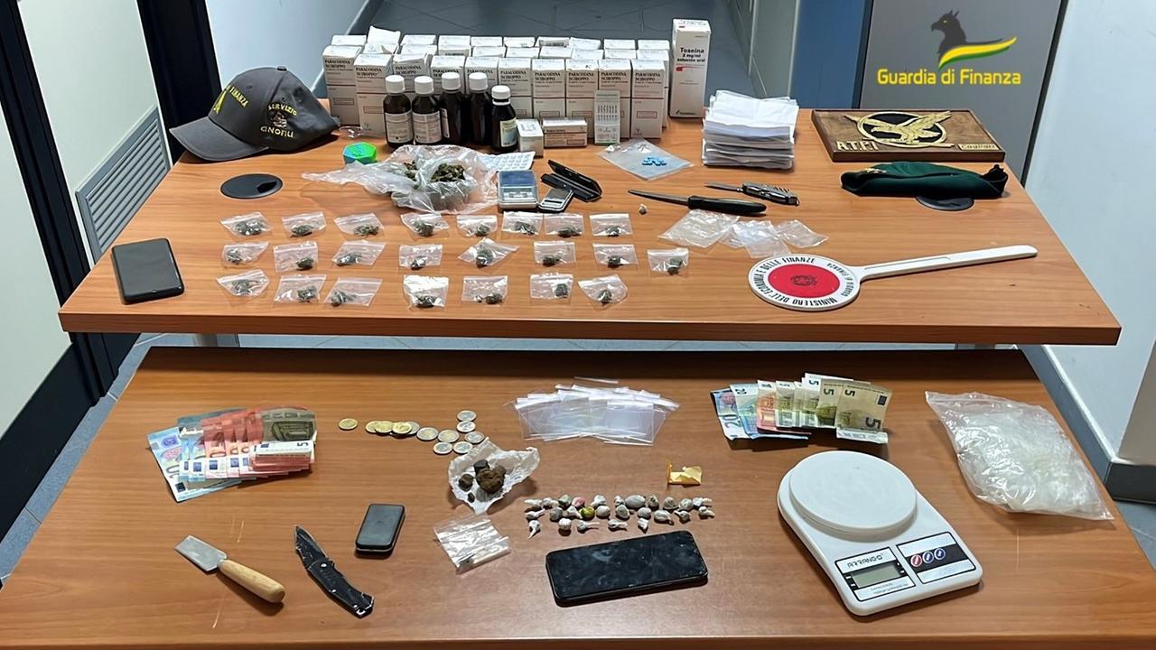 Spacciavano marijuana, ecstasy e ketamina: arrestati due giovani
