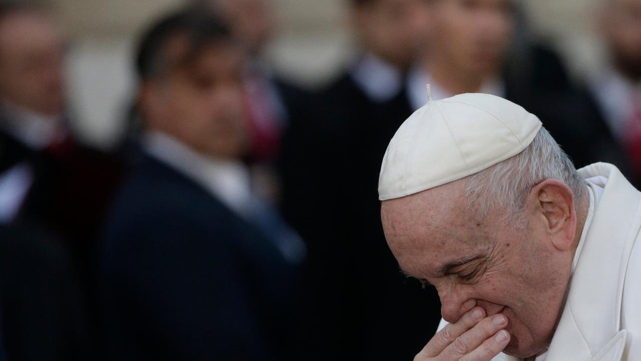 Papa Francesco in prognosi riservata, la Santa Sede: «Notte tranquilla, ha riposato»