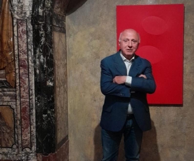Carrara, chiude “Votre” in piazza Alberica: troppi i costi