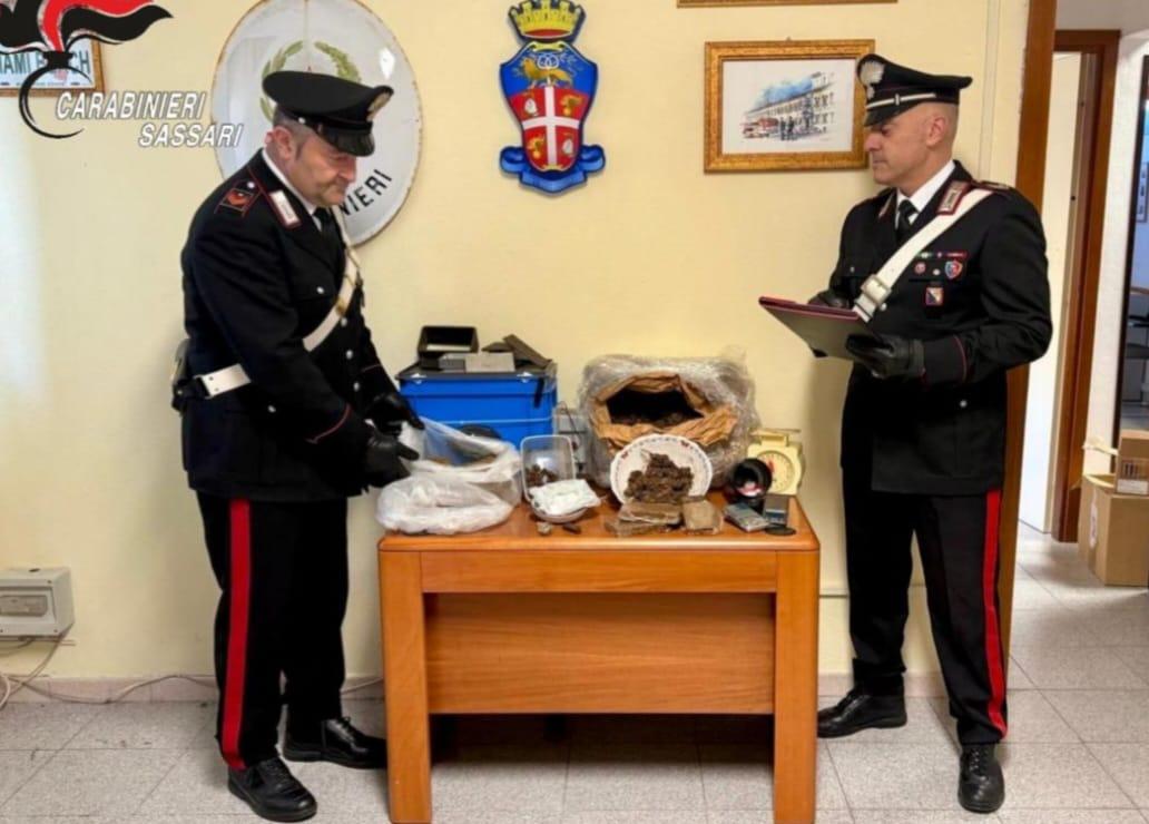 Droga in auto e in casa: un arresto