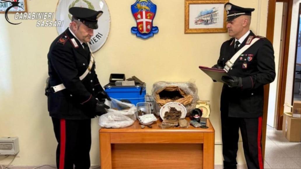 Droga in auto e in casa: un arresto