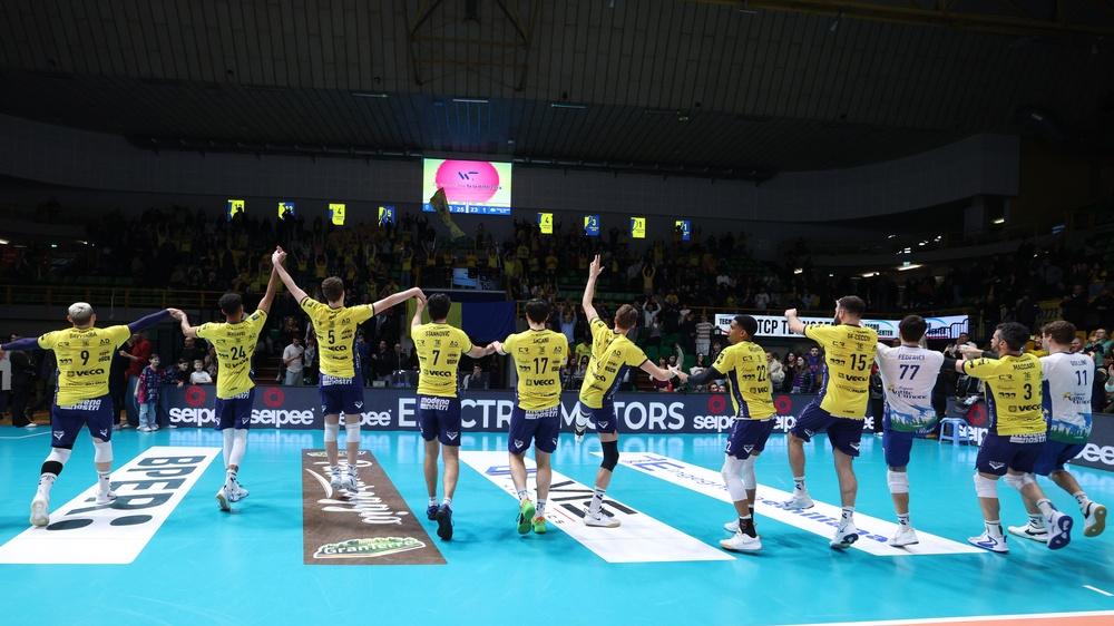 Modena Volley in festa al PalaPanini