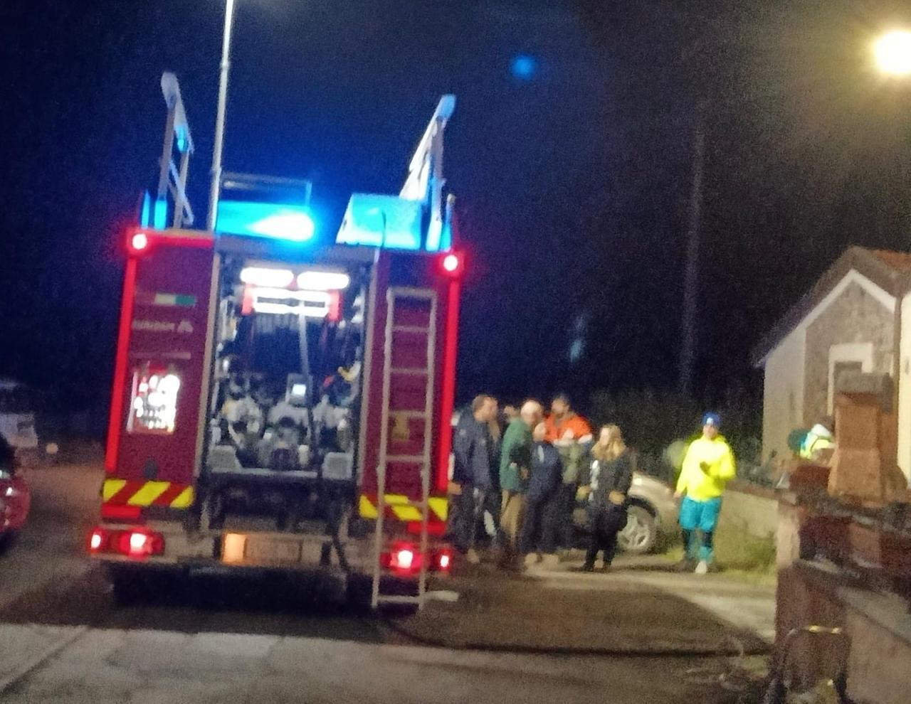 
	Vigili del fuoco in via Togliatti, al Gabbro

