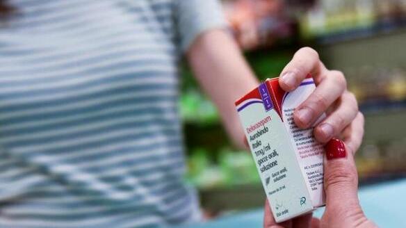 Psicofarmaci con alcol e droghe, dilaga l’abuso tra i giovanissimi