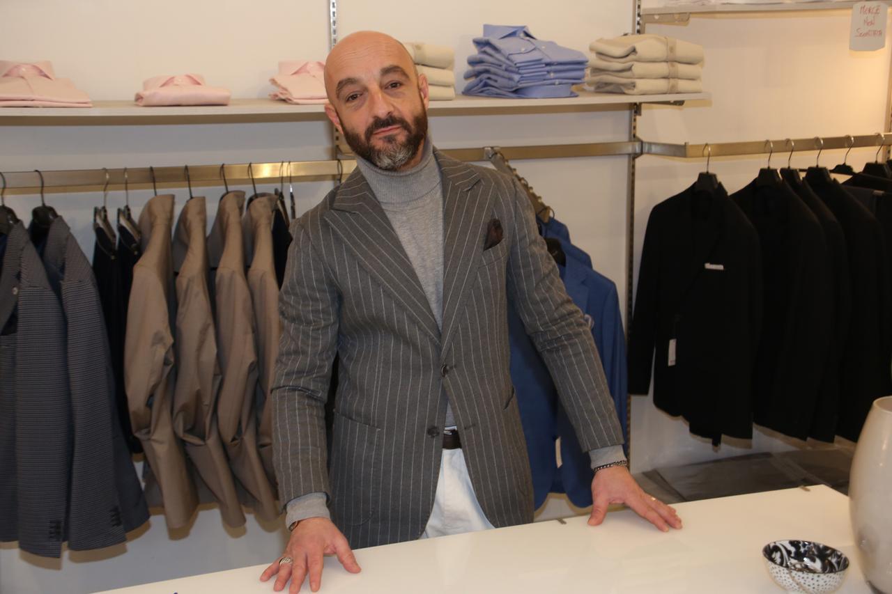 «Crisi del centro storico? Lamentarsi non serve: teniamo aperti la domenica»