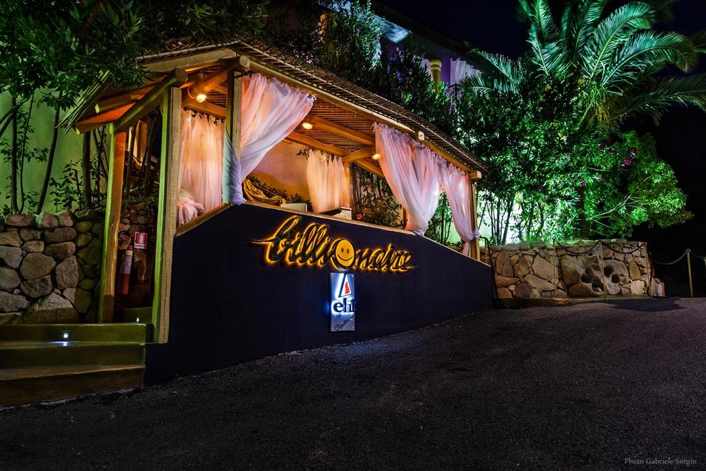 
	Il Billionaire<em> (Wikipedia)</em>

