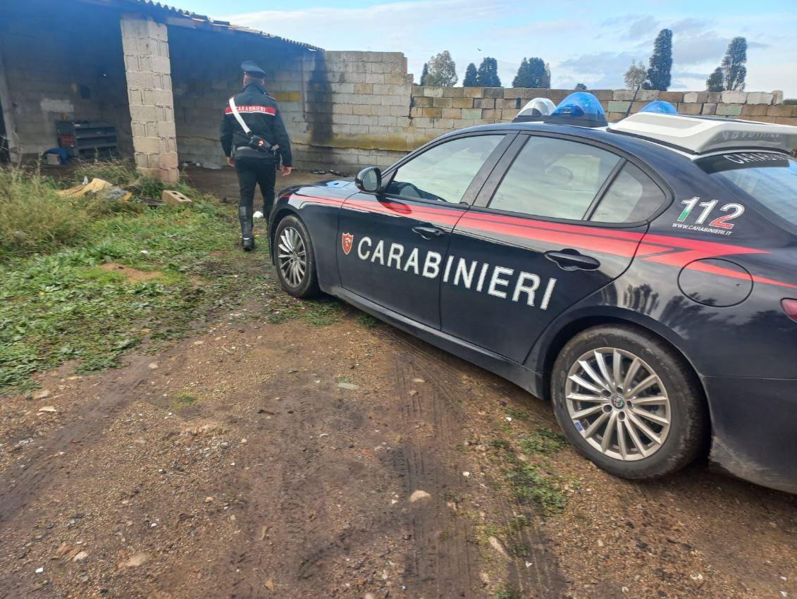 
	Carabinieri in un casolare di campagna in una foto di archivio&nbsp;


