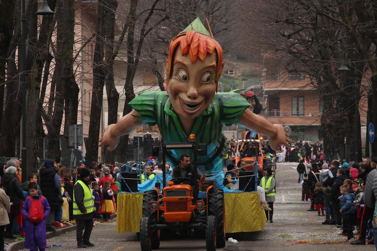 
	Il carro di Peter Pan al Carnevale di Marano

