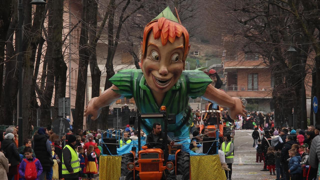 Il carro di Peter Pan al Carnevale di Marano