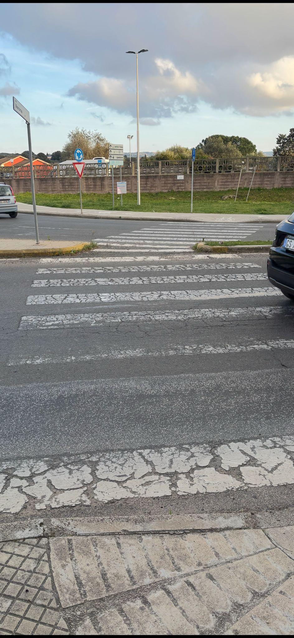 Donna investita sulle strisce a Sassari