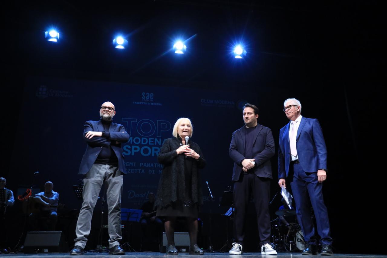 Top Modena Sport, le torce olimpiche a illuminare lo Storchi: è stata la notte dei Premi Gazzetta e Panathlon – Video