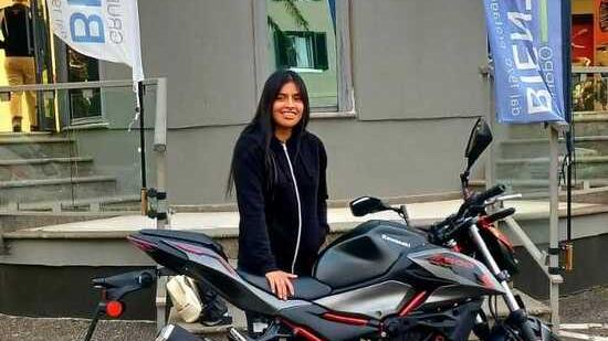 Cecilia, 21 anni e la passione per la moto: «Quando salgo in sella mi sento libera»