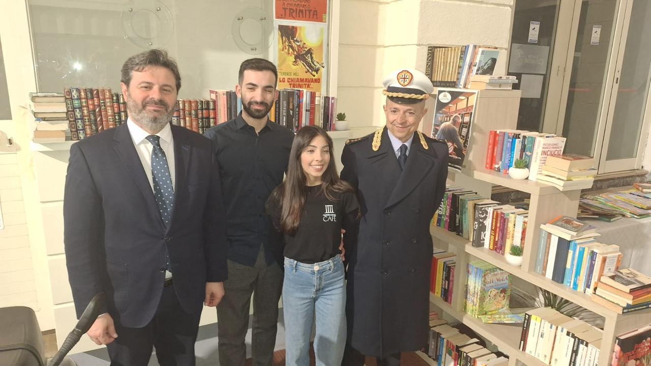 Sassari, una libreria in regalo al bar del centro storico che non ha le slot machine