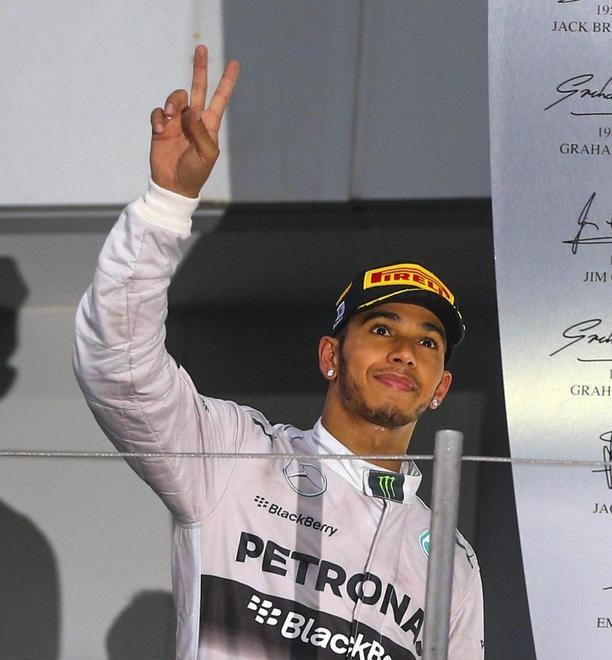 Hamilton, nuovo successo in un’atmosfera surreale 