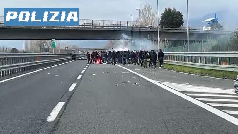 Scontri tra ultras di Perugia e Lucchese: un arresto e tre denunciati
