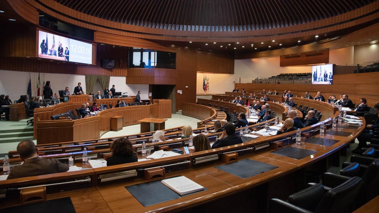 Terzo mese di esercizio provvisorio, l’opposizione attacca: «La Giunta è schiava della presidente»