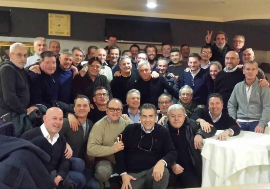 
	Una delle cene prima del Covid del gruppo di amici &ldquo;Noi piaggioresi&rdquo;

