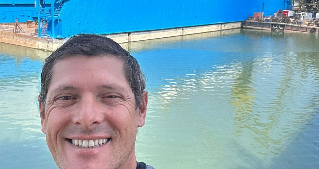 
	Aldo Montano orgoglioso davanti al bacino di carenaggio acquistato in Ucraina

