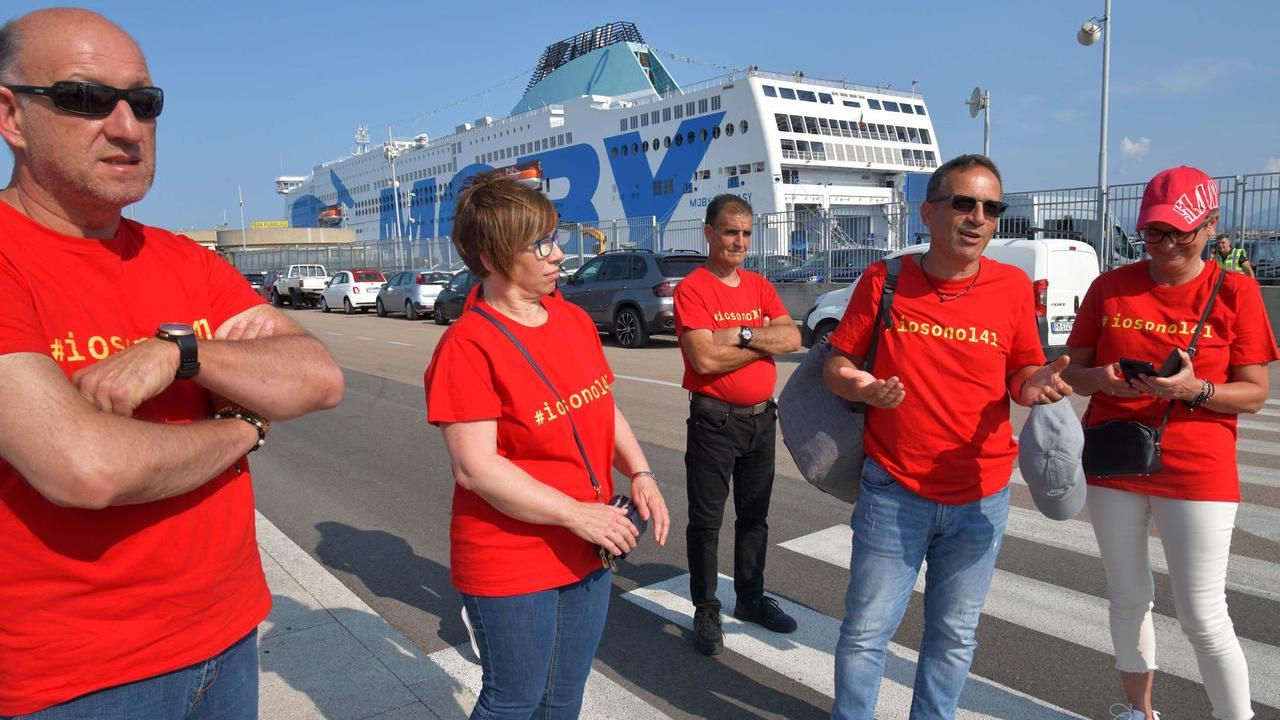 Moby Prince, i familiari delle vittime: «Indignati, siamo tornati indietro di anni»