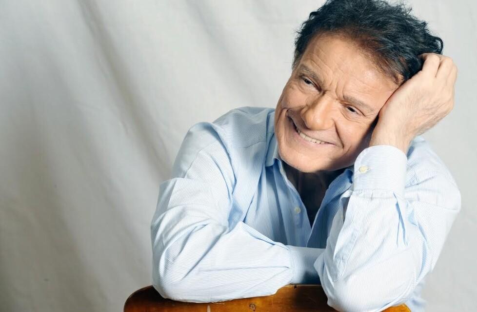 Massimo Ranieri: «Se sono ancora qui lo devo alla gavetta. Ai giovani dico: basta autotune»