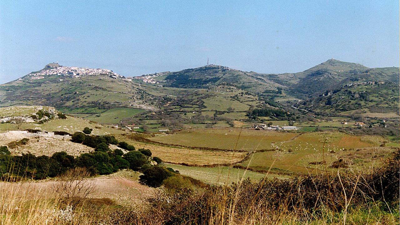 Corsa alle terre rare e ai metalli preziosi, cacciatori di tesori puntano sulla provincia di Sassari