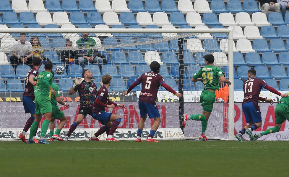 Un'azione di Reggiana-Carrarese